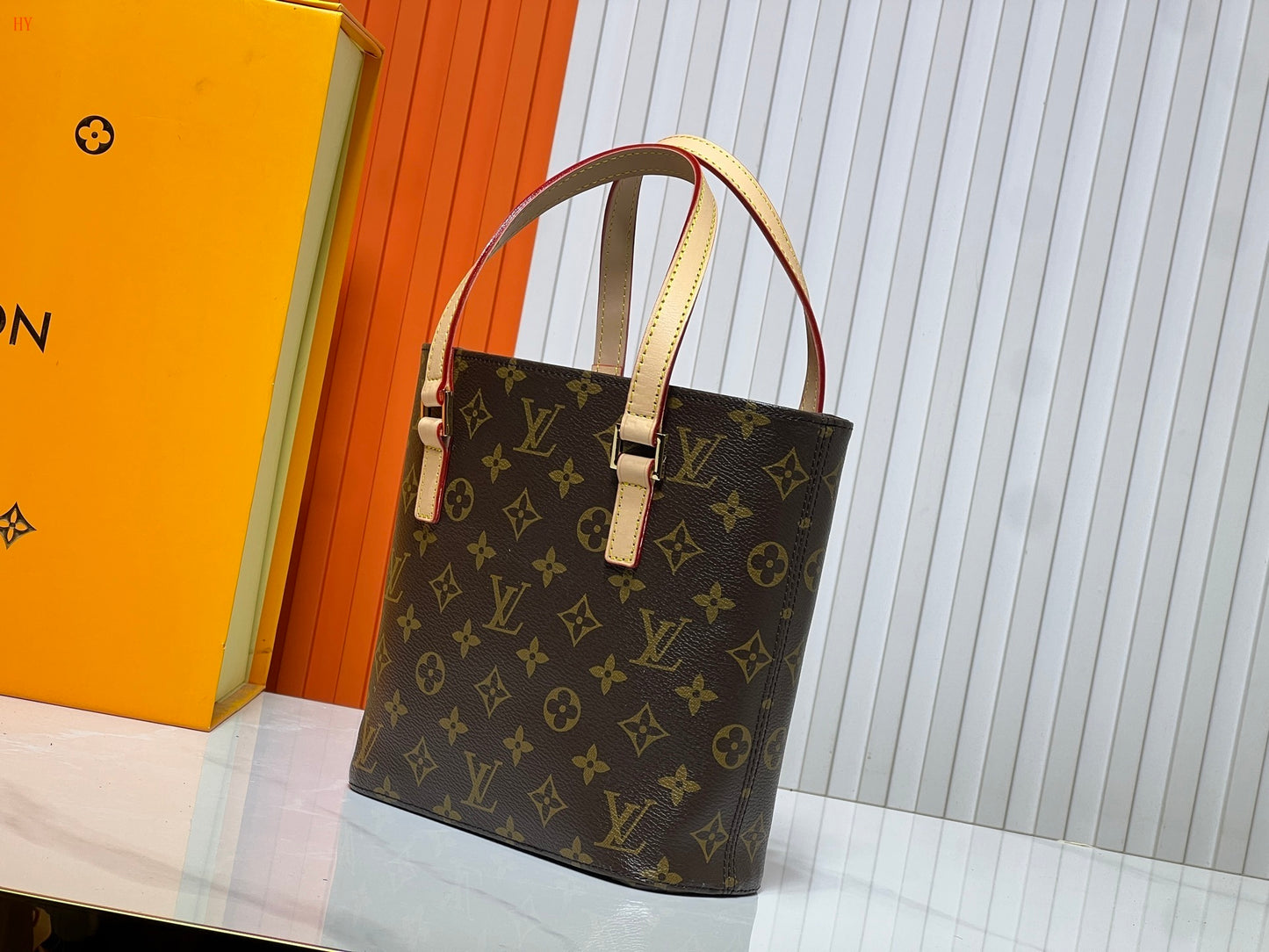 Louis Vuitton Petit Sac Cabas Monogram
