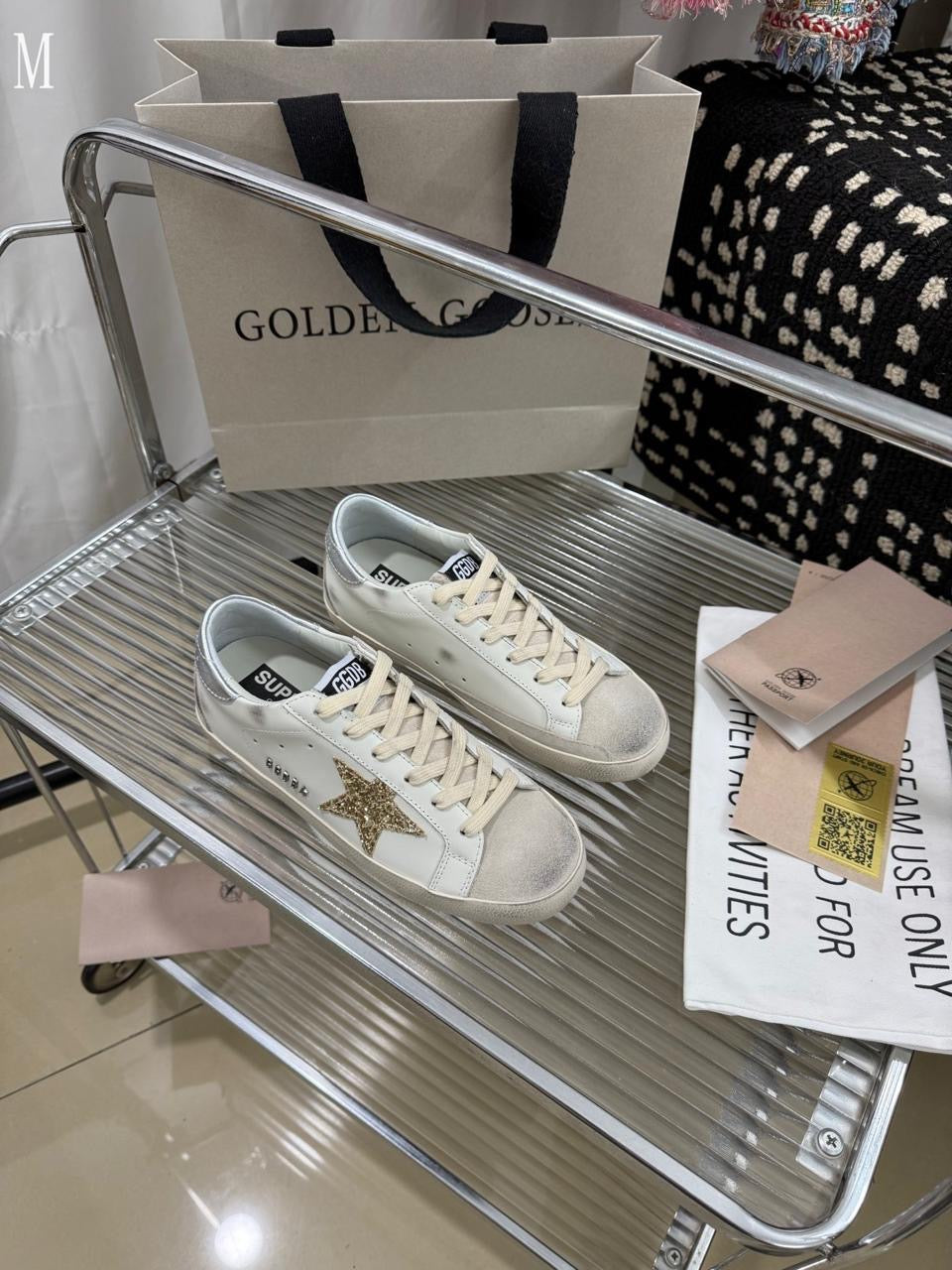 Golden goose superstar