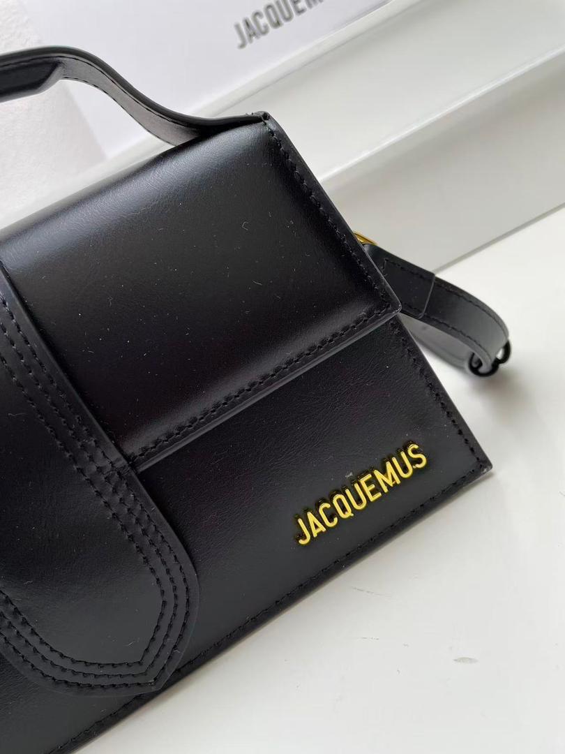 JACQUEMUS BAG NOIR