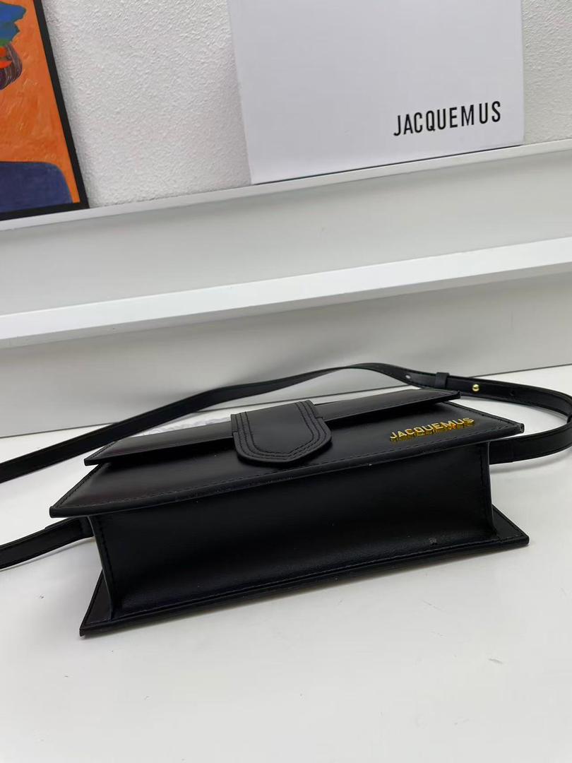 JACQUEMUS BAG NOIR