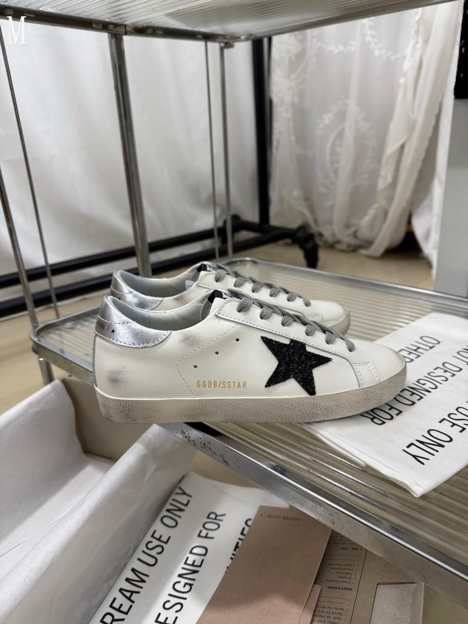 Golden goose superstar