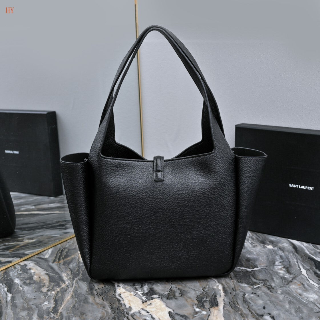 Saint Laurent Shopping Tote / Cabas YSL