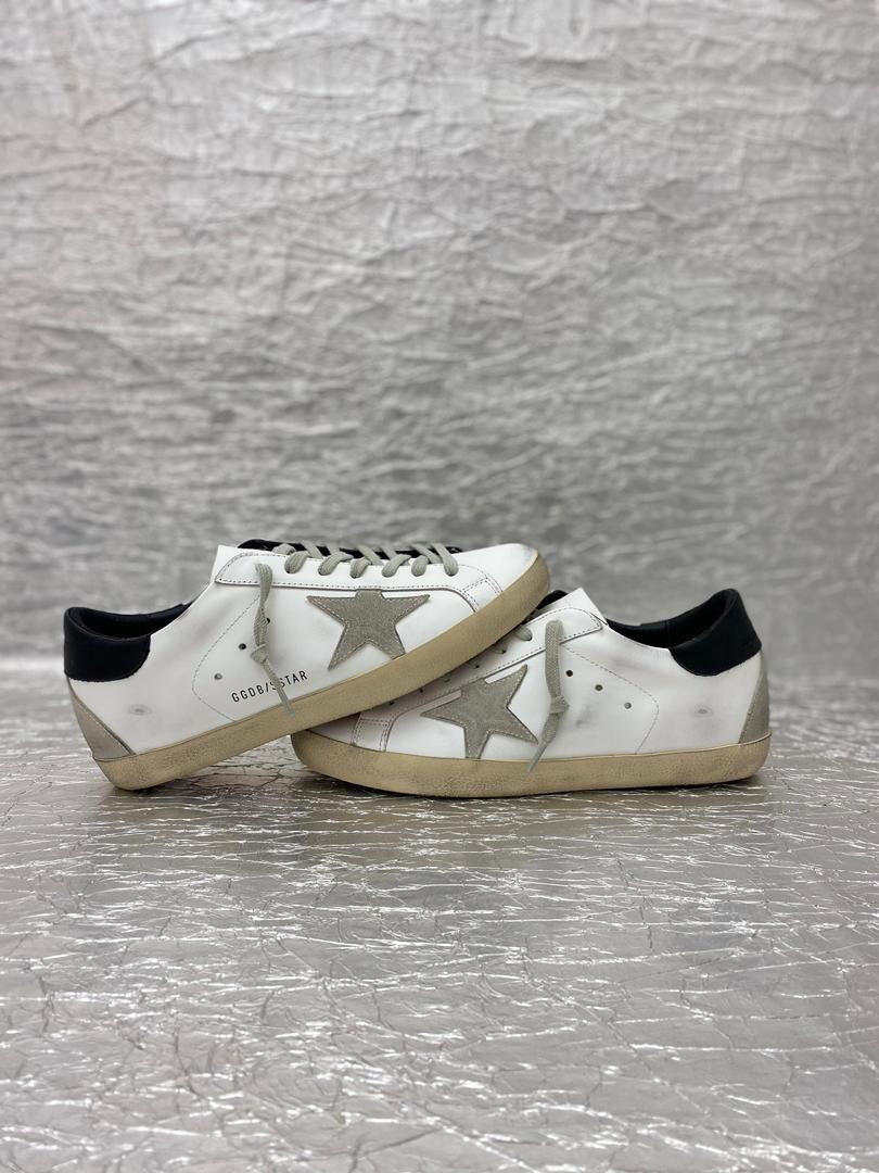 GOLDEN GOOSE SUPER STAR